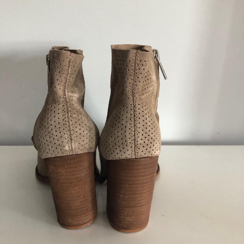Vince Camuto bootie heels - Picture 5 of 5
